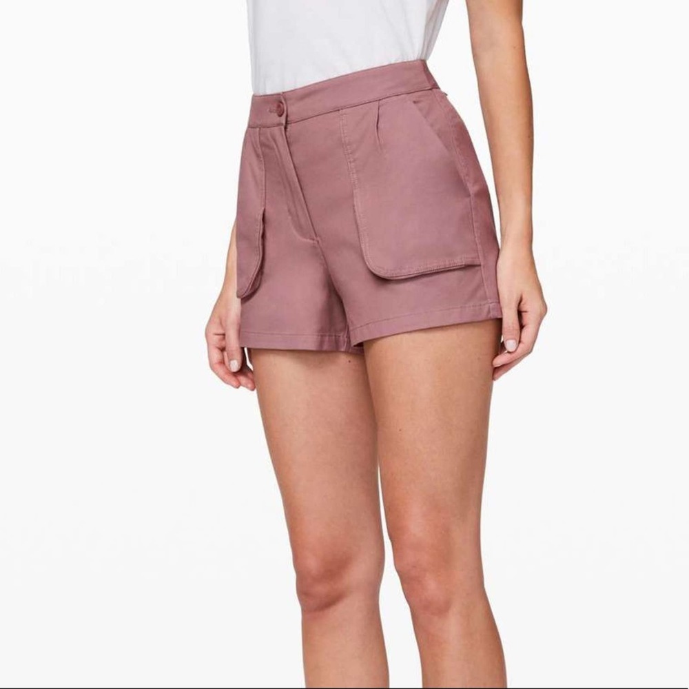 Lululemon High Waisted Red Dust Mauve This Instant Shorts Size 2